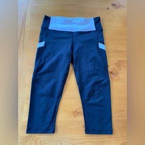 Lululemon crops with pockets
